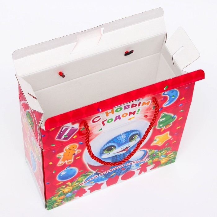 Новый год. Подарочная коробка новогодняя Василёк 23 х 10 х 22 см. Новый год. Подарочная коробка новогодняя Василёк 23 х 10 х 22 см.