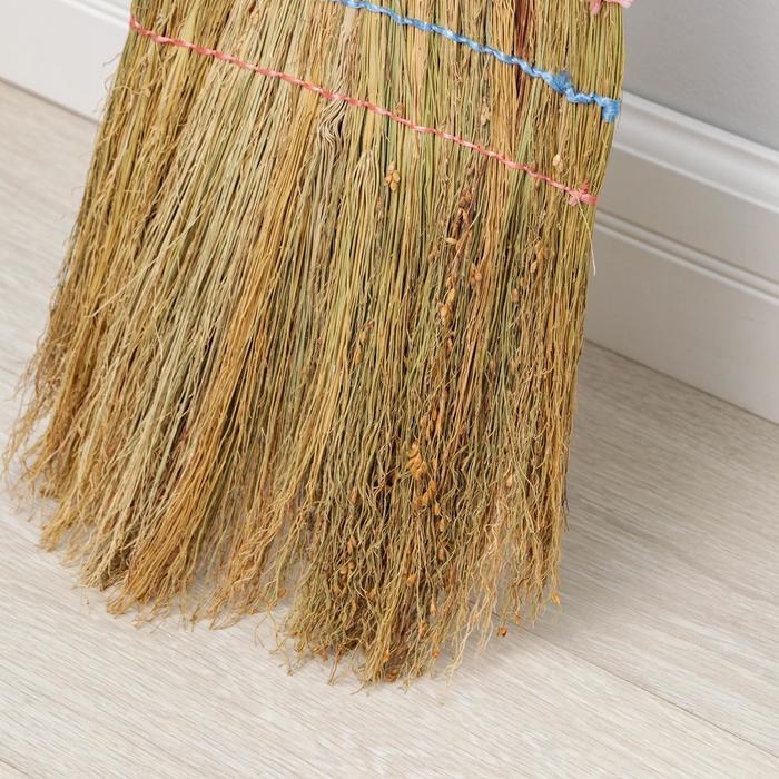 Веник трёхпрошивной «Сорго», 330 г, 90 см, цвет МИКС Веник трёхпрошивной «Сорго», 330 г, 90 см, цвет МИКС