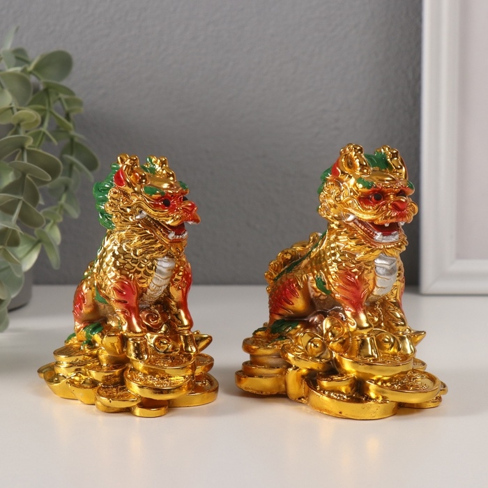 Нэцке полистоун Нэцке полистоун "Кирины на монетах" золото набор 2 шт 6х9х10,5 см