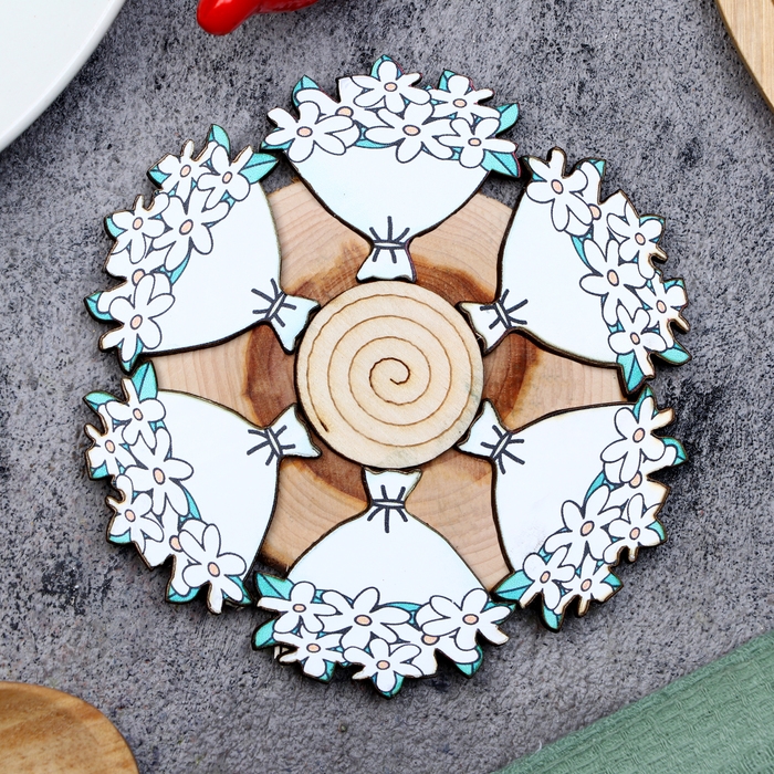 Подставка под горячее «Букет ромашек», D=12 см, можжевельник Подставка под горячее «Букет ромашек», D=12 см, можжевельник