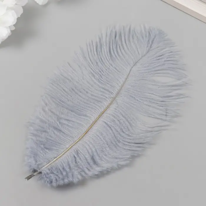 Перо декоративное страуса "Серый туман" h=15-20 см