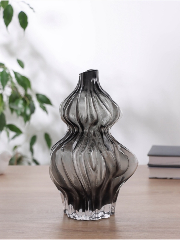 Ваза стекло настольная  Ваза стекло настольная "Одри" d-2.5 см, h-26х12,5 см