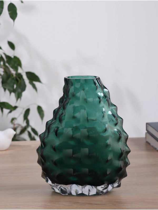 Ваза стекло настольная  Ваза стекло настольная "Шерил галант" d-7*5 см, h-22х17 см, зелёный