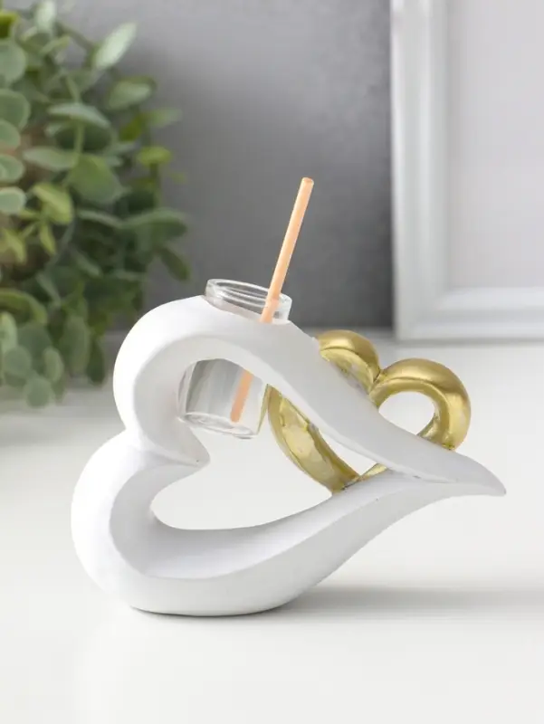 Аромадиффузор полистоун с палочками "Сплетённые сердца" белый с золотом 4,7х12,3х9 см