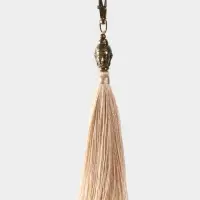 Брелок-кисточка "Будда" 17 см, цв. бежевый, золотистый Брелок-кисточка "Будда" 17 см, цв. бежевый, золотистый