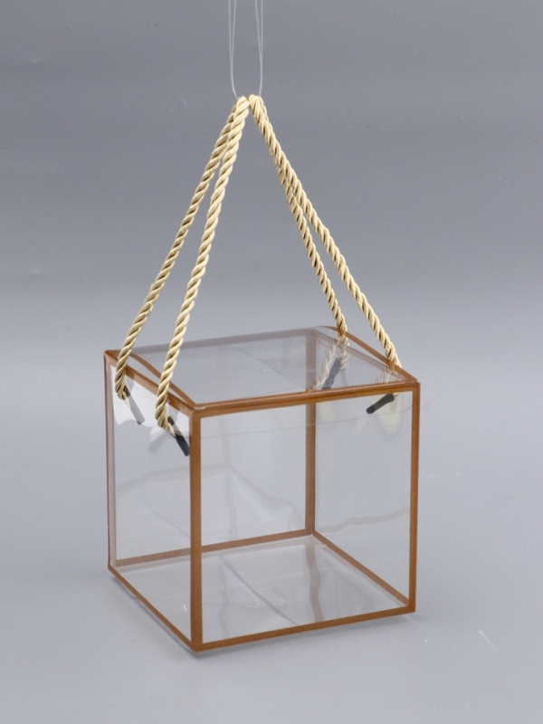 Коробка из PET с ручками, золотая, 12 х 12 х 12 см Коробка из PET с ручками, золотая, 12 х 12 х 12 см