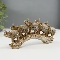 Сувенир полистоун "Пять слонов на камне в попонах с бахромой" 11х24,5х4,5 см