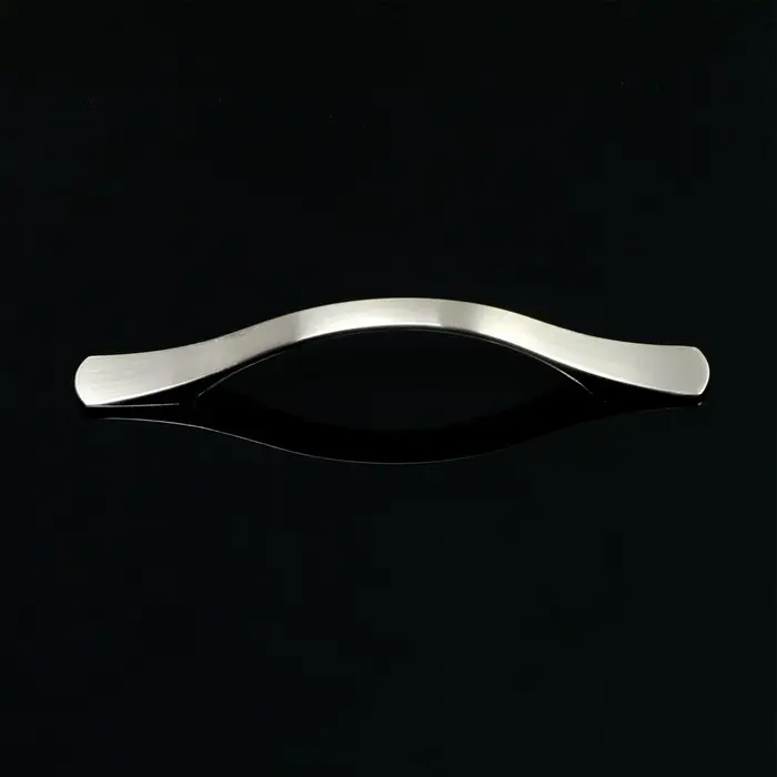 Ручка-скоба РС136SN, м/о 96 мм, цвет матовый никель Ручка-скоба РС136SN, м/о 96 мм, цвет матовый никель