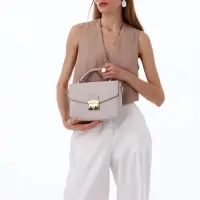 Сумка женская мессенджер TEXTURA на клапане, 23&times;6&times;17 см, бежевая