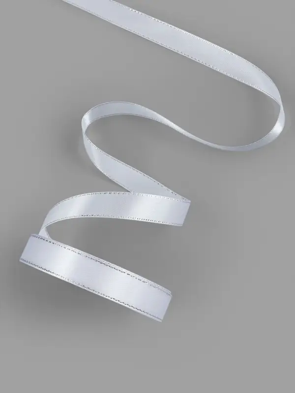 Лента атласная, с серебряным люрексом, 15 мм, 23&plusmn;1 м, белая №001