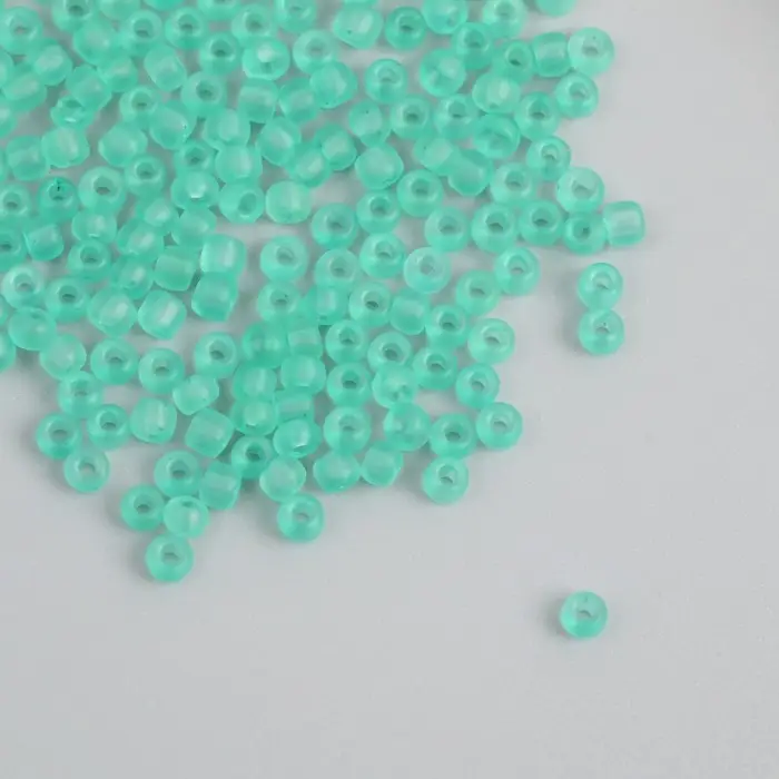 Бисер стекло 8/0  Бисер стекло 8/0 "Матовый полупрозрачный. Изумрудная слеза" 10 гр