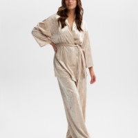Костюм женский (жакет и брюки) KAFTAN Velvet, размер 48-50, бежевый