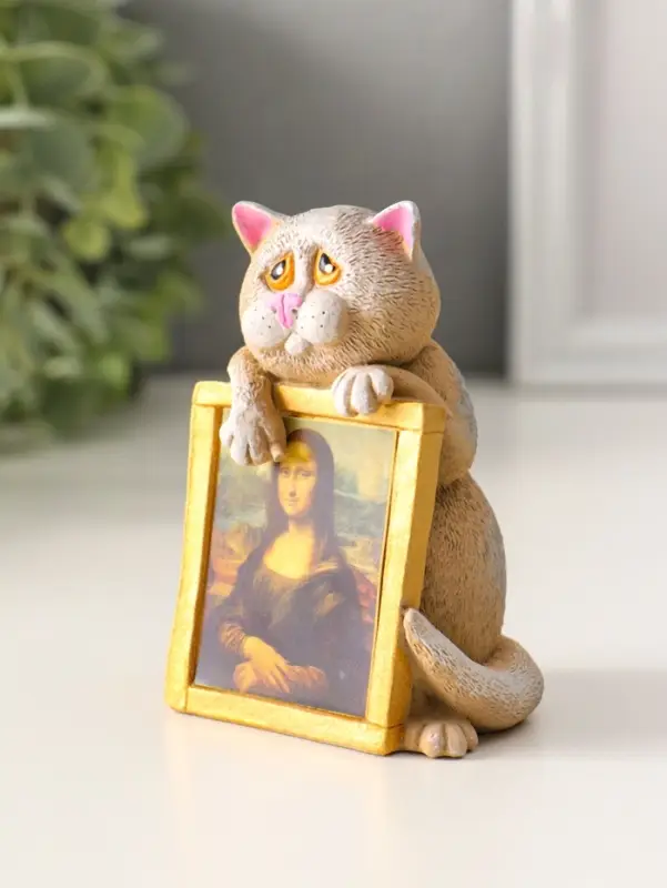 Фигура "Кот с картиной" 9х6,5х4,8 см