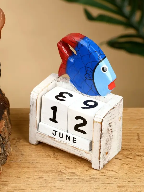 Календарь настольный «Рыбка», 7×4×10 см, дерево, сине-белый Календарь настольный «Рыбка», 7×4×10 см, дерево, сине-белый