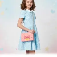 Книжное комплектное издание "Стильная девчонка": 3 книги, ручка, брелок