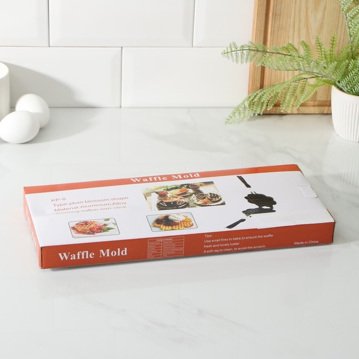 Сковорода двойная Доляна «Венские вафли», d=14 см, пластиковая ручка, цвет чёрный Сковорода двойная Доляна «Венские вафли», d=14 см, пластиковая ручка, цвет чёрный