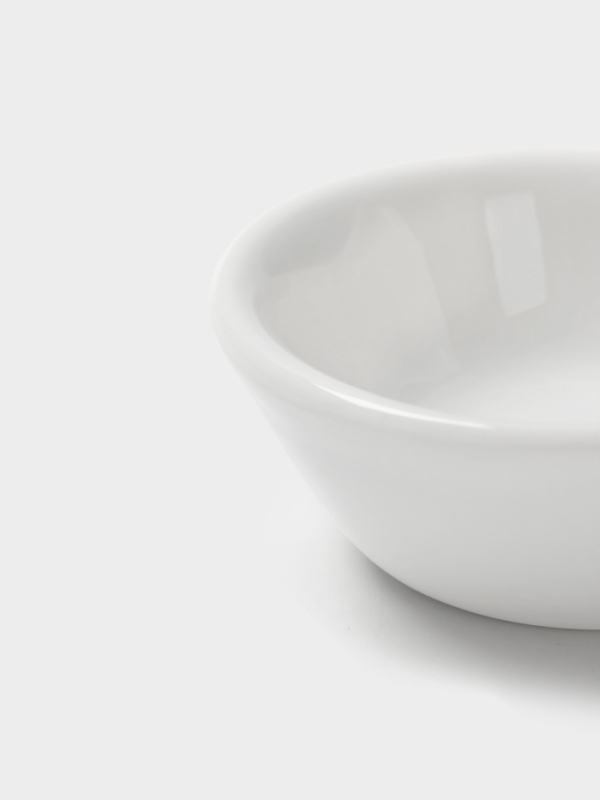 Соусник с ручкой 8,9 см Соусник с ручкой 8,9 см