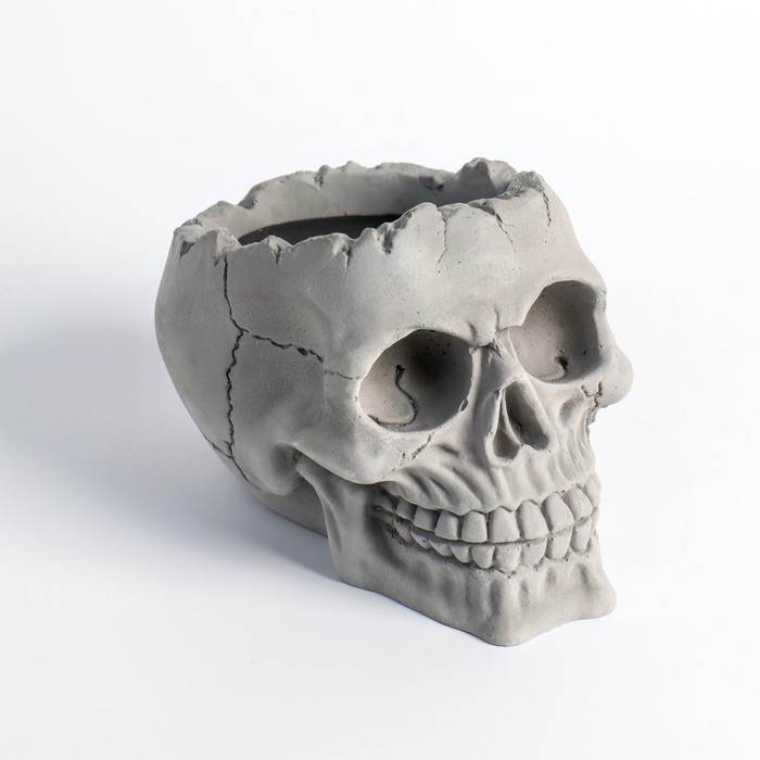 Свеча фигурная ароматическая в бетоне  Свеча фигурная ароматическая в бетоне "Череп", 14х11 см, черный, печенье и кожа