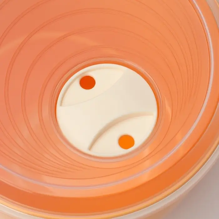 Кружка пластиковая с вакуумной крышкой, 720 мл, МИКС