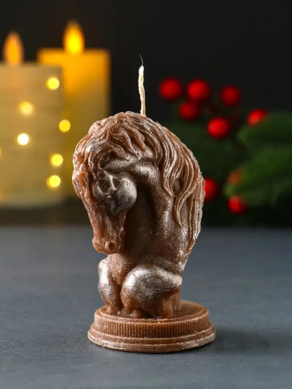 Свеча новогодняя Свеча новогодняя "Конь" 60х90 мм, ЛАК, коричневый