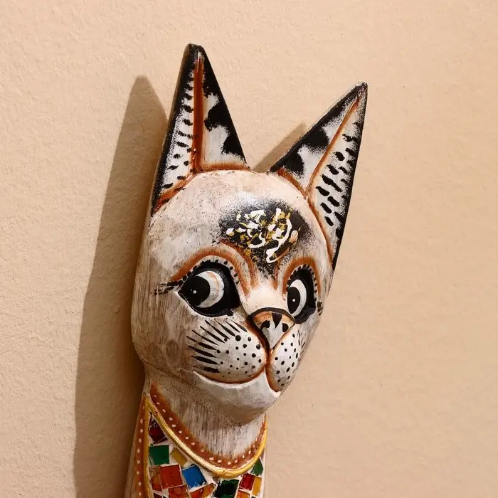 Сувенир дерево "Кошка с мозаичными вставками" серая 80х13х7 см