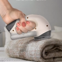 Машинка от катышек на одежде КТ-6393 Машинка от катышек на одежде КТ-6393