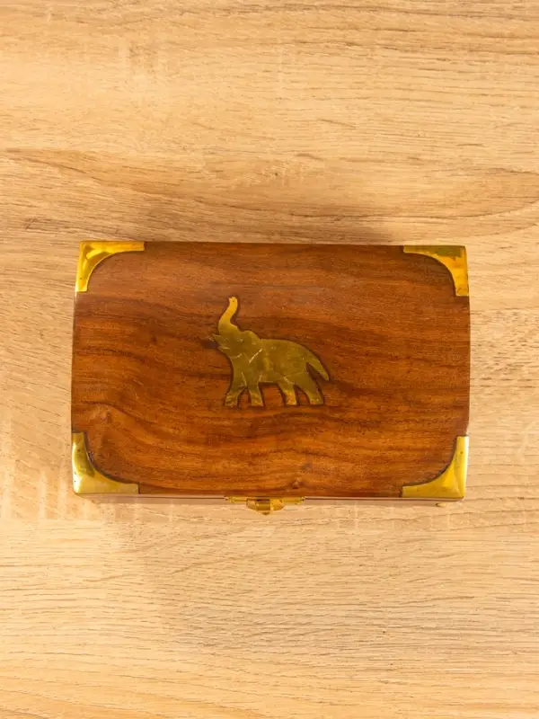 Шкатулка  Шкатулка "Слон" 15,5х10х7 см, дерево шишам, латунь