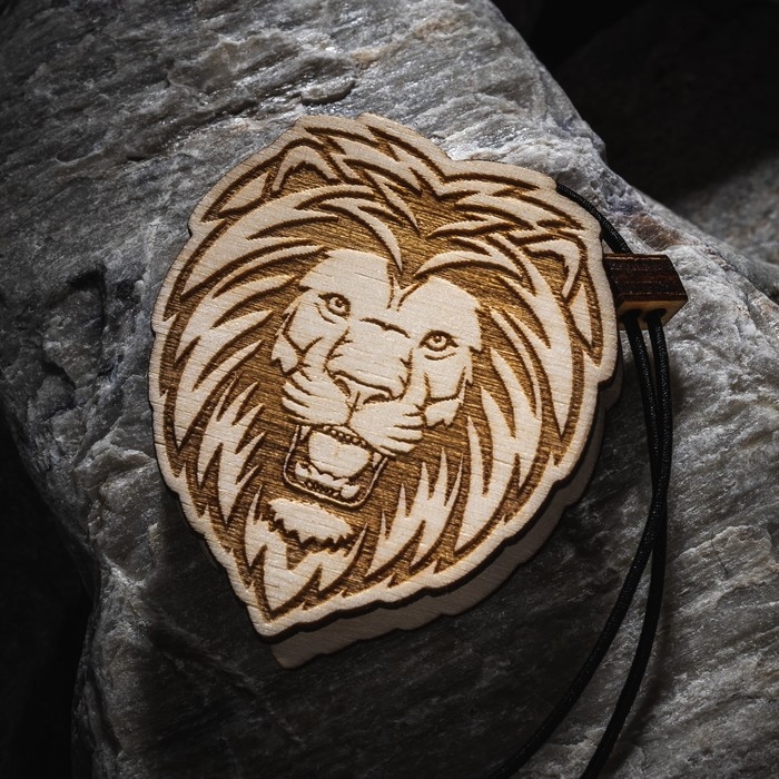 Ароматизатор подвесной из натурального дерева, набор: подвеска Лев (дерево, войлок), парфюмированная пропитка Ваниль, 5 мл Ароматизатор подвесной из натурального дерева, набор: подвеска Лев (дерево, войлок), парфюмированная пропитка Ваниль, 5 мл