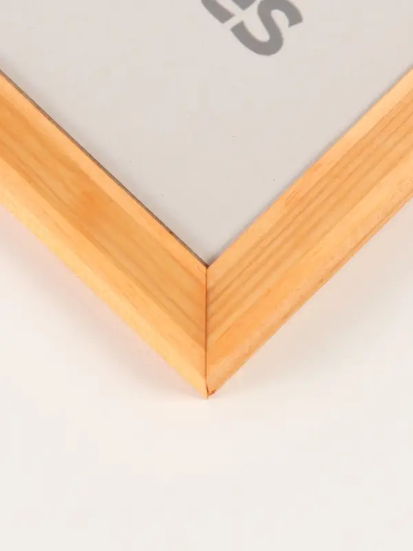 Фоторамка дерево 21х30 см, сосна №2 (пластиковый экран) Фоторамка дерево 21х30 см, сосна №2 (пластиковый экран)