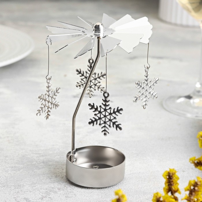 Свеча вращающаяся Свеча вращающаяся "Карусель со снежинками", серебрянная, металл