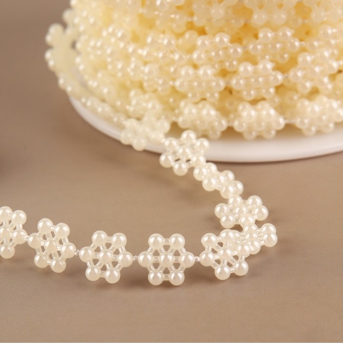 Жемчуг на нитях, плоский, 10 мм, 9 ± 1 м, цвет молочный Жемчуг на нитях, плоский, 10 мм, 9 ± 1 м, цвет молочный