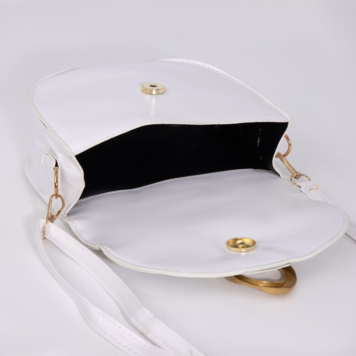 Сумка-мессенджер на магните, цвет белый Сумка-мессенджер на магните, цвет белый