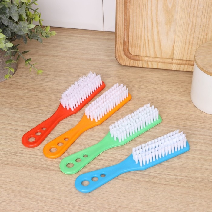 Щётка для овощей и фруктов с ручкой Доляна, 17×3,3×2 см, цвет МИКС Щётка для овощей и фруктов с ручкой Доляна, 17×3,3×2 см, цвет МИКС