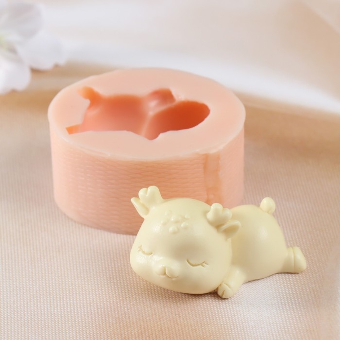 Новогодний молд силикон Новогодний молд силикон "Олень спит" (издел. 6х3,5х3,5 см)