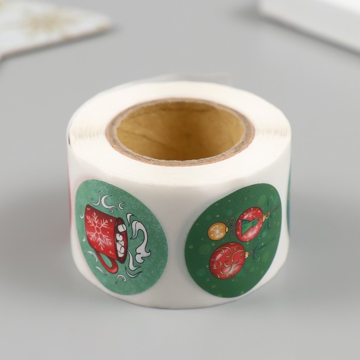 Наклейка бумага Наклейка бумага "Дед Мороз" d=2,5 см 252 шт в рулоне