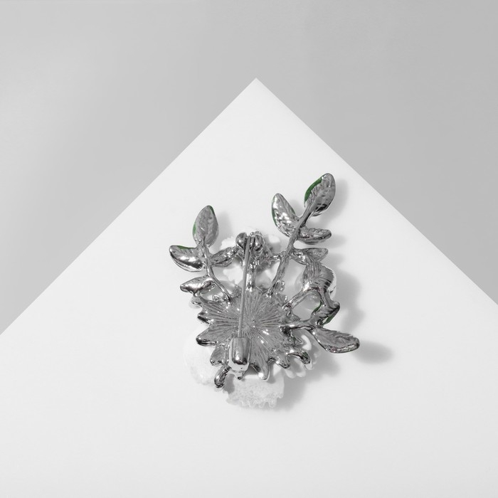 Брошь «Цветы» на ветке, цвет бело-зелёный в серебре Брошь «Цветы» на ветке, цвет бело-зелёный в серебре