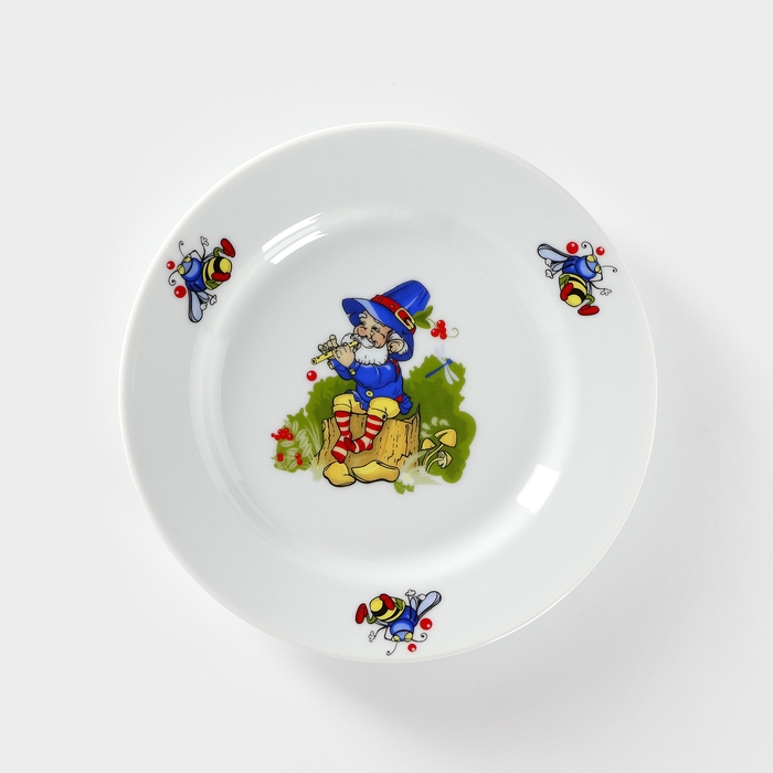 Тарелка фарфоровая «Лесовичок», d=20 см, рисунок микс, цвет белый Тарелка фарфоровая «Лесовичок», d=20 см, рисунок микс, цвет белый