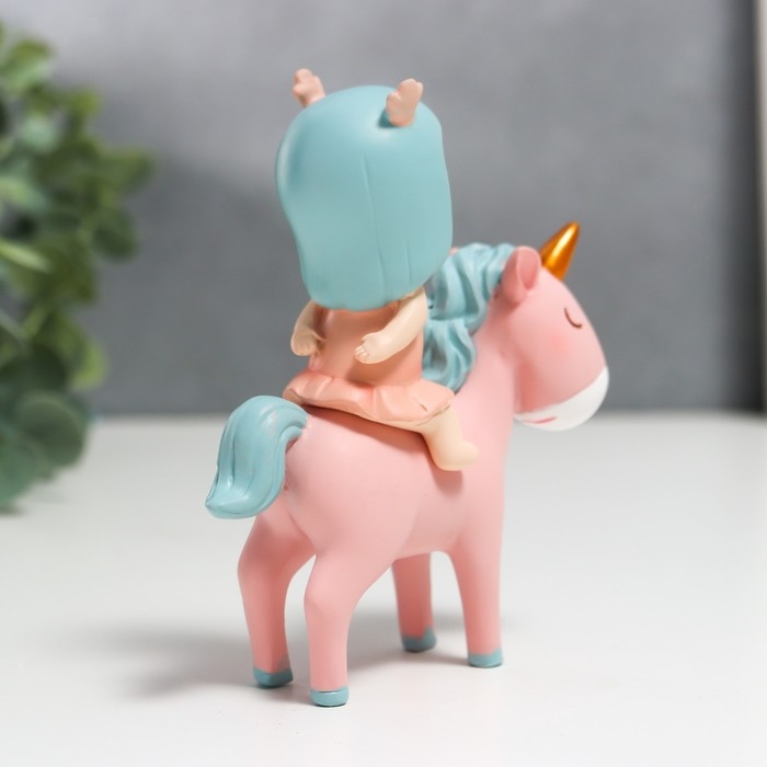 Сувенир полистоун  Сувенир полистоун "Малышка с оленьими рожками верхом на единорожке" 10,5х9х3,5 см