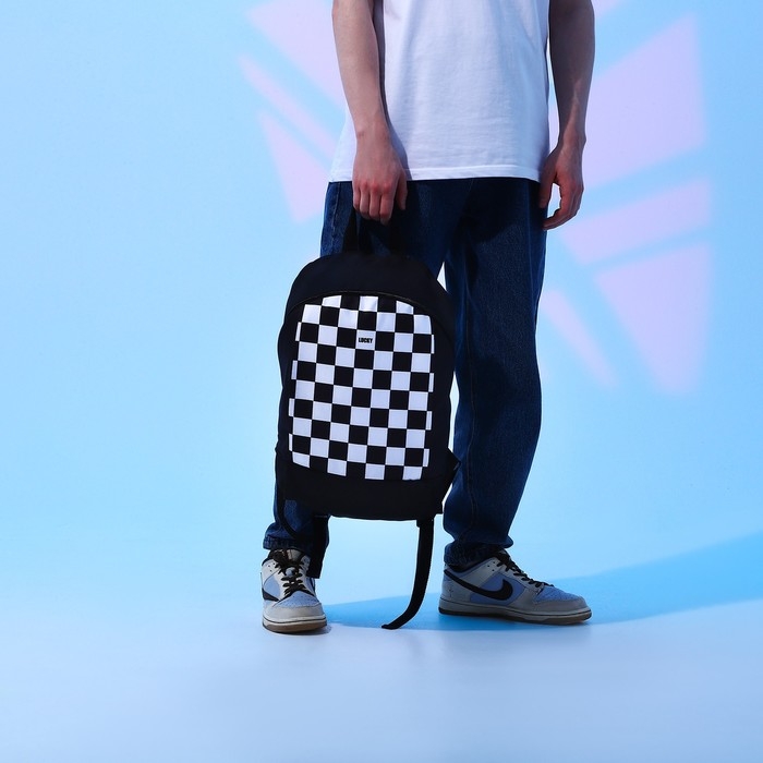 Рюкзак школьный текстильный Lucky, 46х30х10 см, вертикальный карман, цвет чёрный Рюкзак школьный текстильный Lucky, 46х30х10 см, вертикальный карман, цвет чёрный