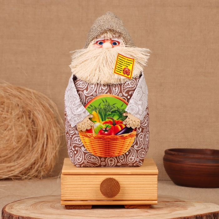 Домовой Домовой "Афанасий с лукошком", на сундуке, 28х15х12 см