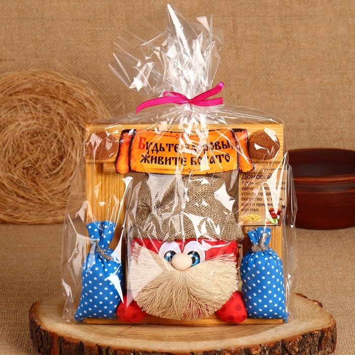 Домовой Ромчик Домовой Ромчик "Будьте здоровы, живите богато", в раме, 20 х 20 см, микс