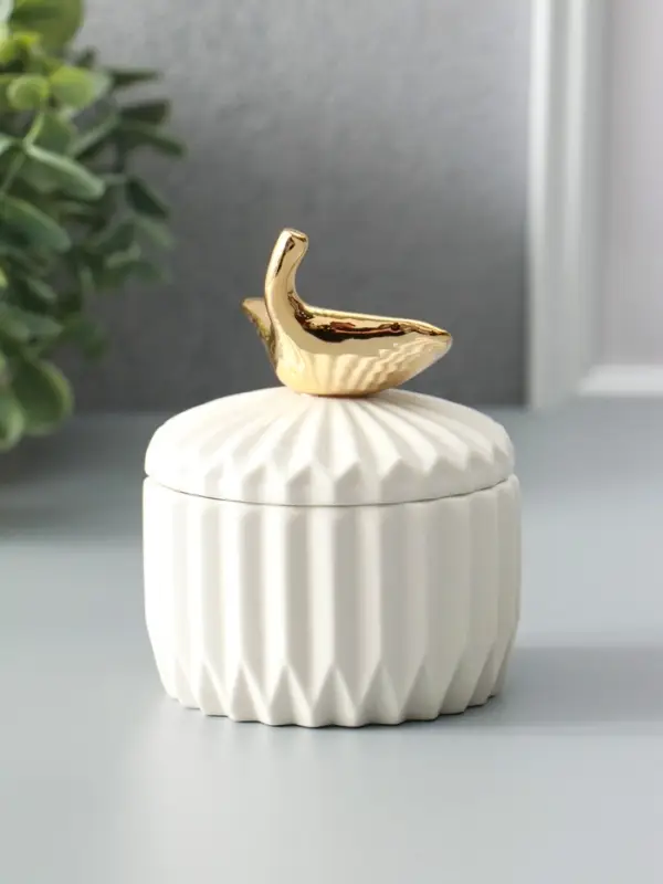 Шкатулка керамика Шкатулка керамика "Золотой лист Гинкго" белая 8х8х10 см