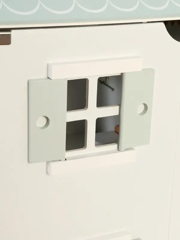 Кукольный домик с мебелью