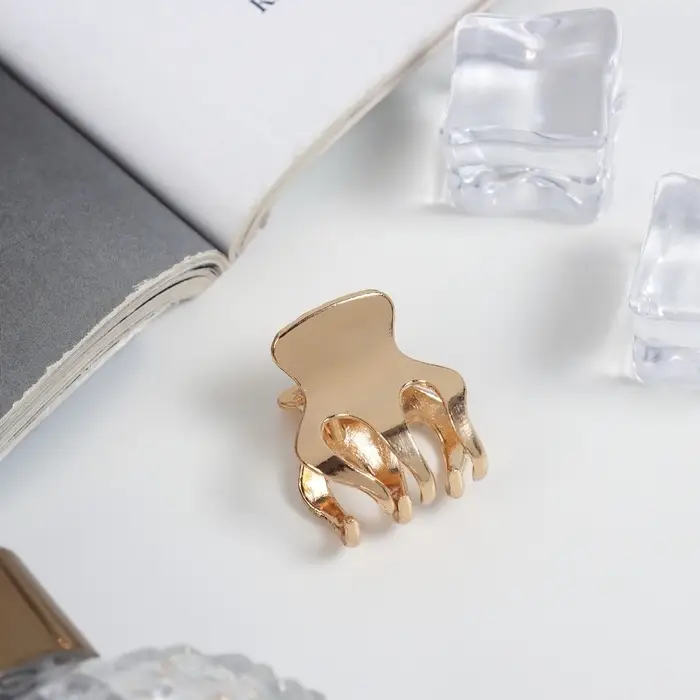 Крабик для волос «Брианна», зубья, 2 см, золото Крабик для волос «Брианна», зубья, 2 см, золото