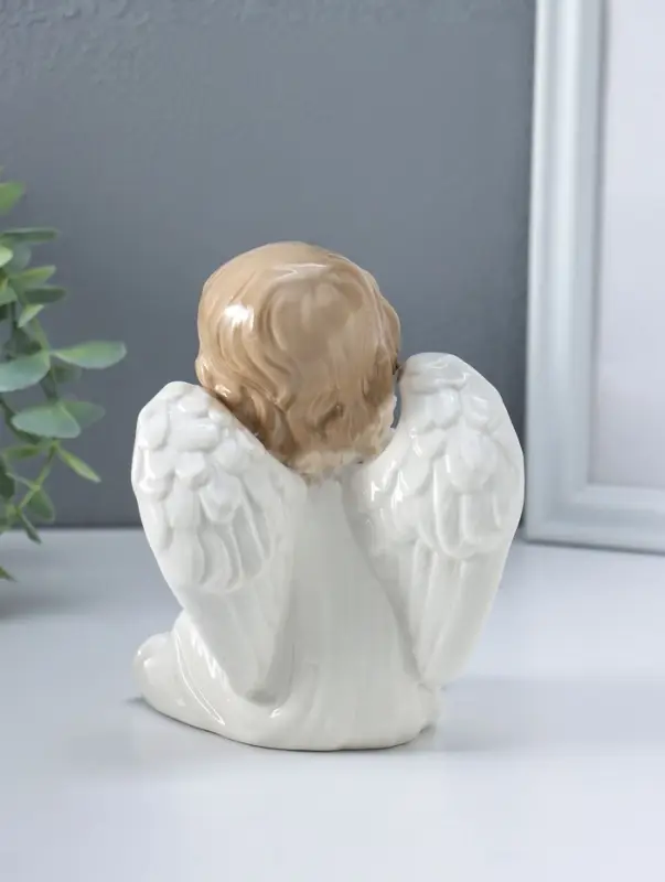 Сувенир керамика "Ангел в белом платье, сидит" 10х11,5х13,5 см