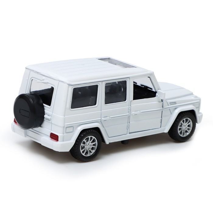 Машина «Внедорожник», 1:32, инерция, световые и звуковые эффекты, цвет белый Машина «Внедорожник», 1:32, инерция, световые и звуковые эффекты, цвет белый