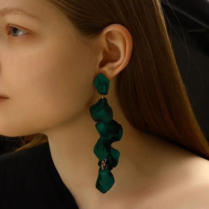 Серьги ассорти &laquo;Ветер&raquo;, грация, зелёные в золоте