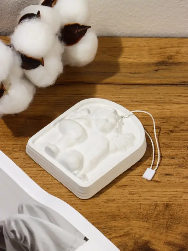 Аромакулон (аромакамень)  Аромакулон (аромакамень) "Ангел на окошке"для локальной ароматизации воздуха арома маслами, 10х8 см,