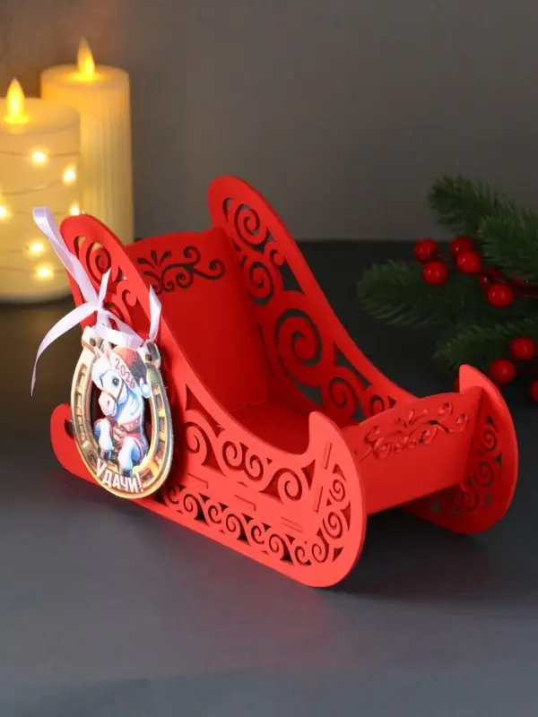 Шкатулка  Шкатулка "Сани" с магнитом, 23х10х14 см, красный