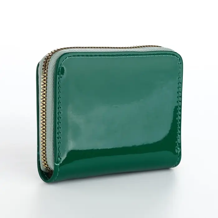 Кошелёк женский на молнии с ремешком, лакированный, зелёный